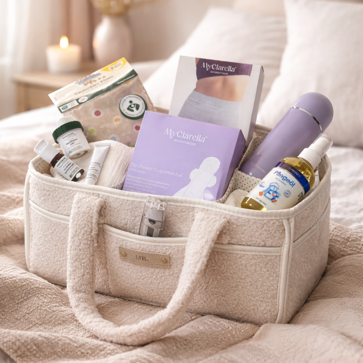 Gefüllte Wochenbett-Tasche mit ausgewählten Produkten für die Zeit nach der Geburt